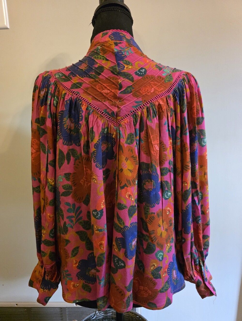 Olivaceous Floral Button-Front Blouse - Pink/Orange - Picture 3 of 5